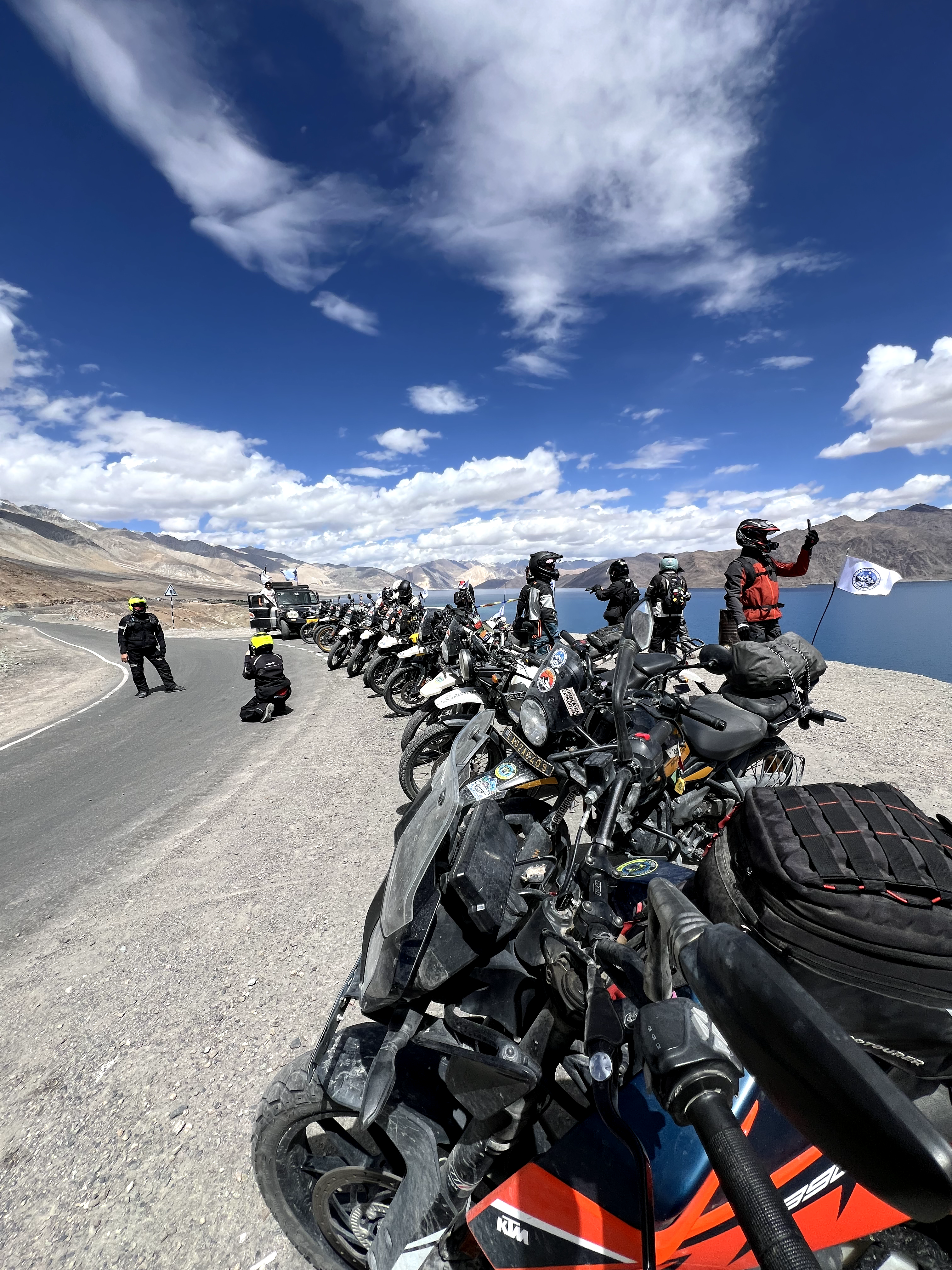 uploaded_packages_image/sliders/Srinagar_Leh_Manali_Motorbike_Tour_2025/67542a7278405_IMG_7194.jpg